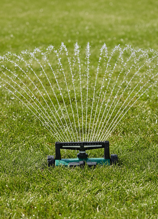 Oscillating Lawn Sprinkler – Adjustable Coverage