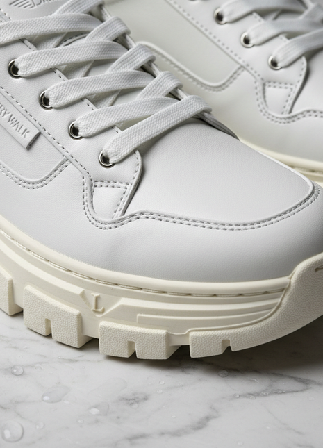 Court Luxe Low-Top Leather Sneaker
